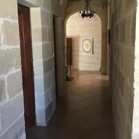Ferrieha Farmhouse B&B